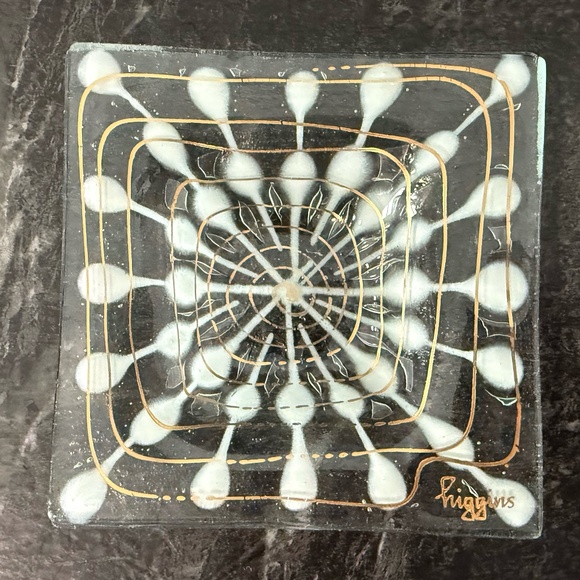 HIGGINS Glass Dish - Picture 4 of 13